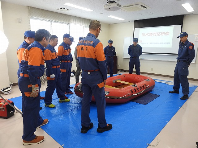 ゴムボート取扱い